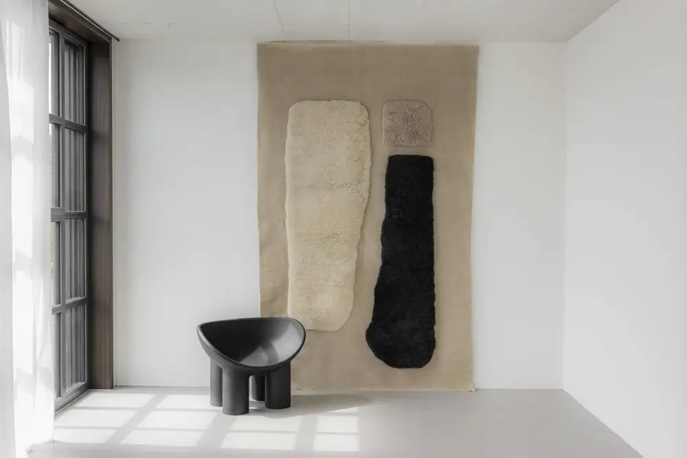 Éclipse — in an interior